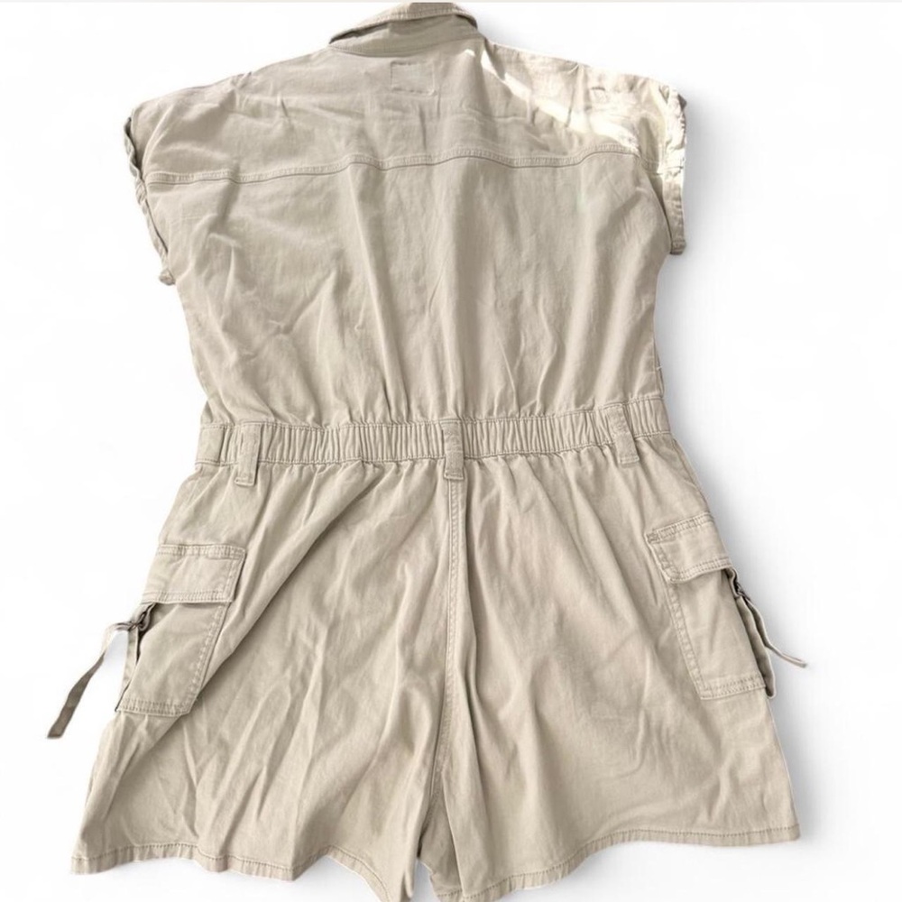 Celebrity Pink ~ Light Sage Green Romper - Picture 2 of 4